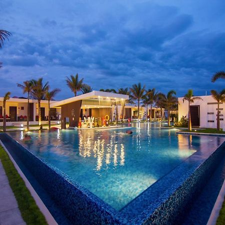 Hotel El Faro Monterrico Exteriör bild