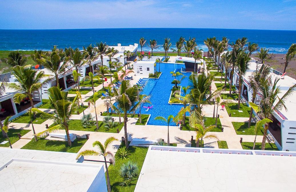 Hotel El Faro Monterrico Exteriör bild