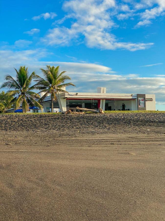 Hotel El Faro Monterrico Exteriör bild