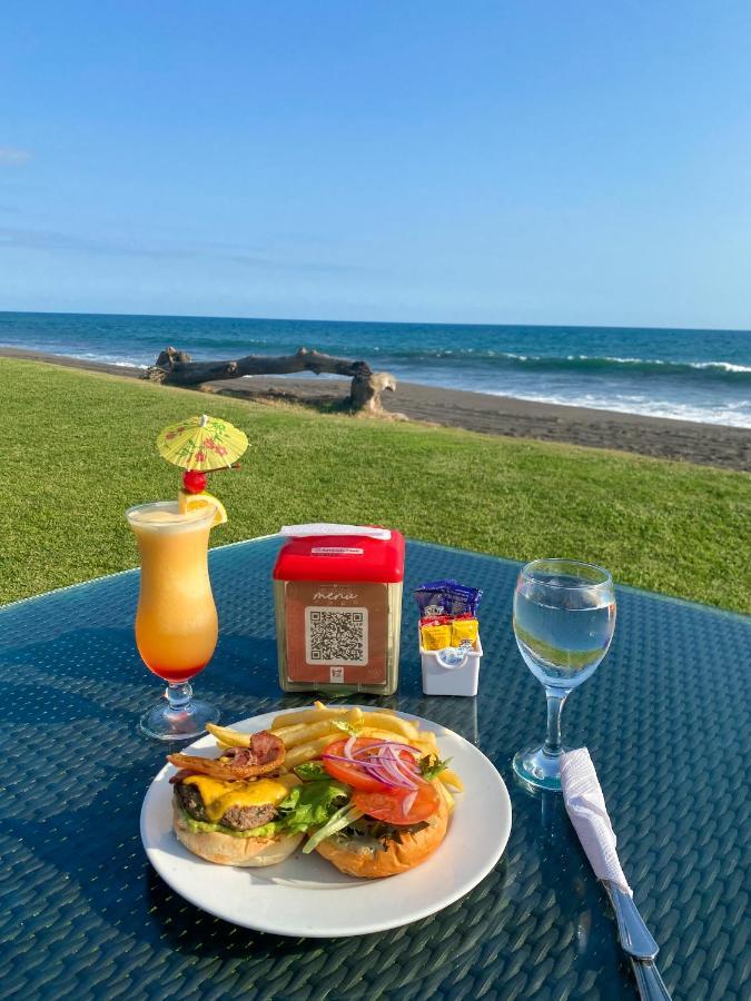 Hotel El Faro Monterrico Exteriör bild