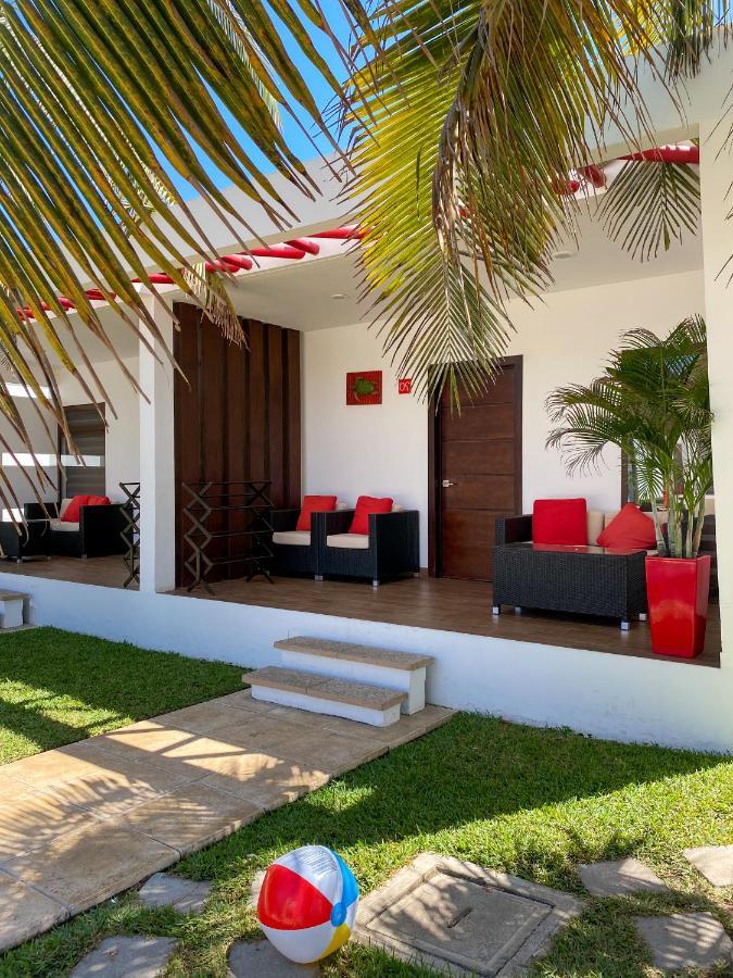 Hotel El Faro Monterrico Exteriör bild