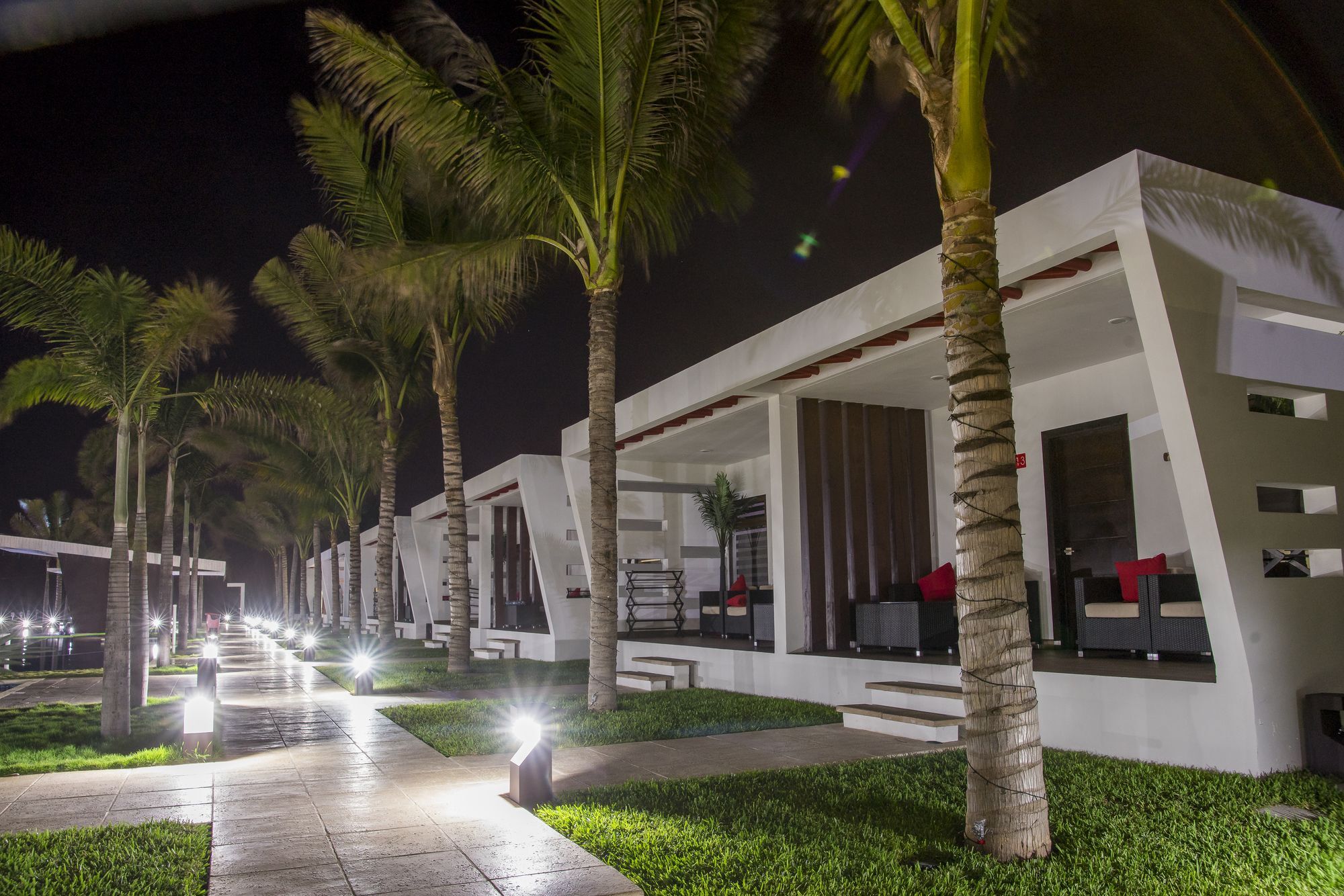 Hotel El Faro Monterrico Exteriör bild