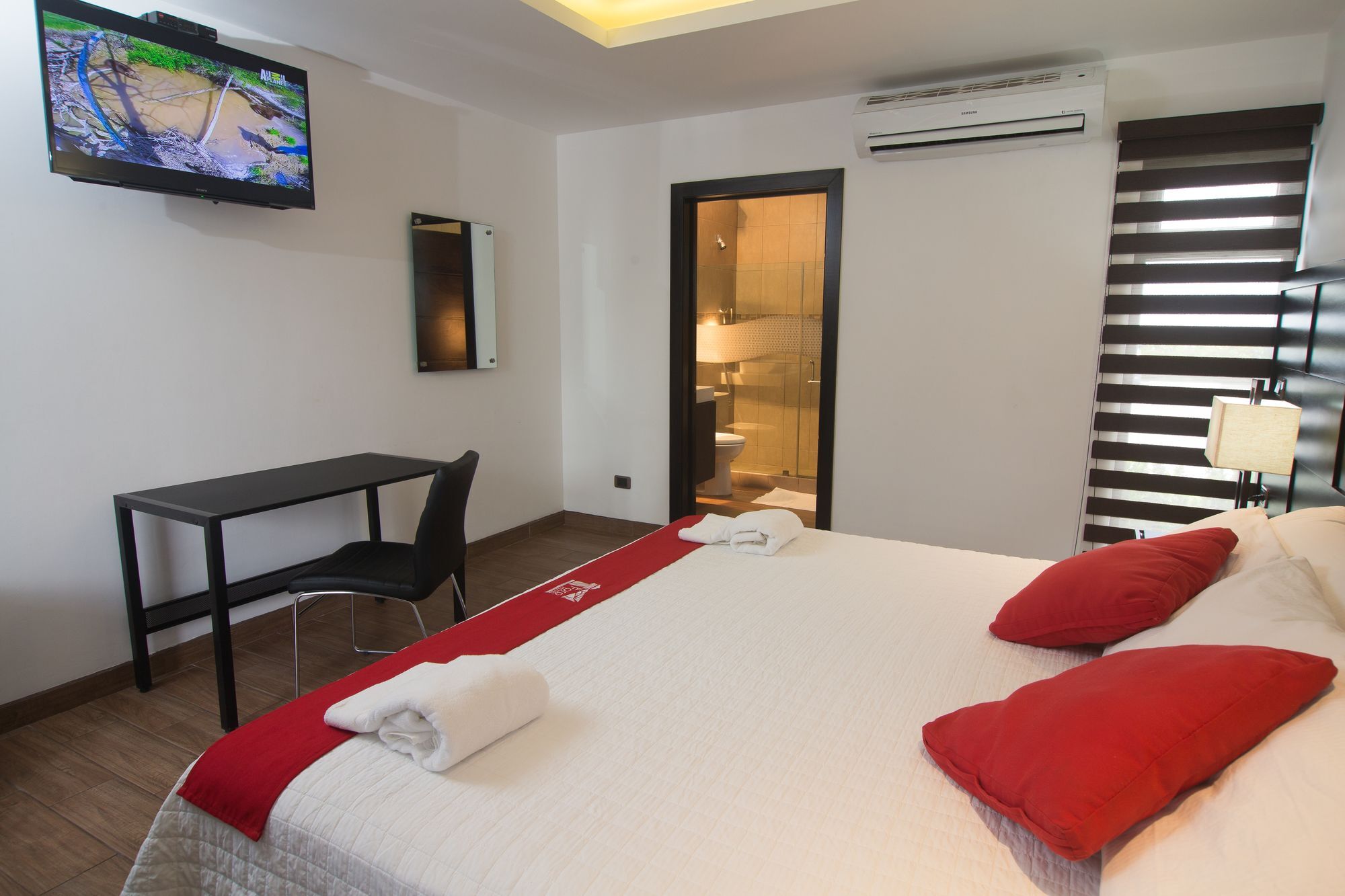 Hotel El Faro Monterrico Exteriör bild